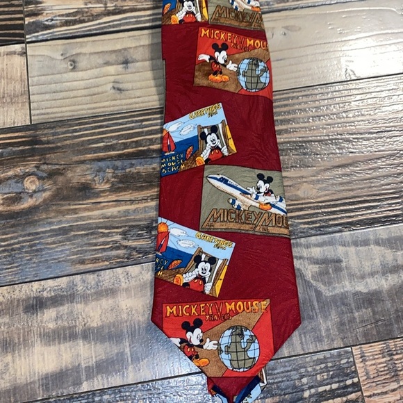 NWT Vintage Disney Mickey Mouse World Traveler Post Card Tie - Picture 3 of 5